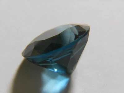 Topaz London Blue Large 7.57 ct, USA 20 Year Vendor, Excellent Round Cut - Image 1 of 4