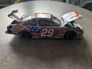 KEVIN HARVICK 2002 ACTION #29 FLAG CAR 9/11 TRIBUTE CHEVY GOD BLESS AMERICA 1:24 - Picture 1 of 6