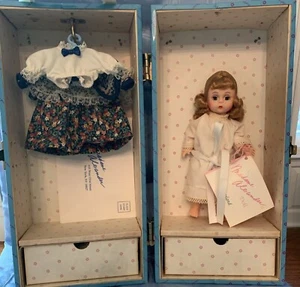 Vintage 8” Madame Alexander kin Storyland ANNE AT THE STATION Trunk LOT - Picture 1 of 13