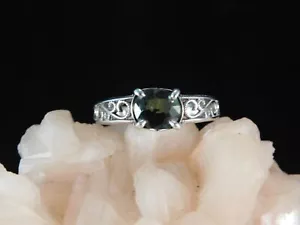 1,66 quilates Anillo ovalado de zafiro verde filigrana estilo década de 1920 plata esterlina - Imagen 1 de 8