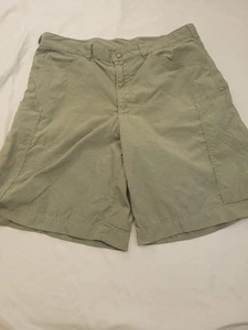 Patagonia Shorts Mens 36 Green Military Fishing Hiking Pockets - Picture 1 of 14