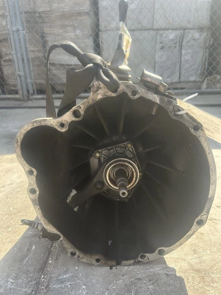 Nissan Frontier 2001 2,4 L transmisión manual usada STK# 1873ST Foto 1 de 4