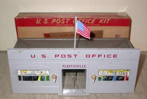 PLASTICVILLE VINTAGE O/S US POST OFFICE w/ BOX & 48 STAR FLAG NICE and COMPLETE - Picture 1 of 6