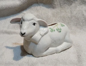 Vintage Belleek Porzellan Schaf Sparschwein - Bild 1 von 5