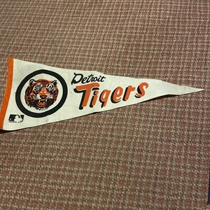 Vintage 1969 DETROIT TIGERS Felt Pennant!  MLB - Picture 1 of 2