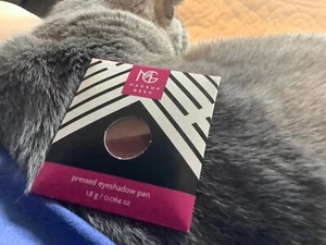 NEW Makeup Geek Eyeshadow CHERRY COLA Discontinued - Picture 1 of 2