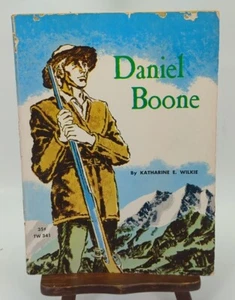 VINTAGE 1962 DANIEL BOONE TAMING THE WILD BY KATHARINE E WILKIE SCHOLASTIC  BOOK - Foto 1 di 2