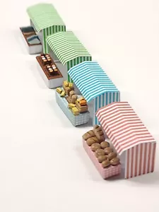 N gauge market stalls x4 Discount denim, Choc cupcake bread & cheese job lot new - Picture 1 of 18