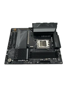 GIGABYTE - B650 AORUS ELITE AX (Socket AM5) Motherboard - Black - FOR PARTS 6/09 - Bild 1 von 5