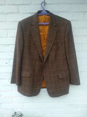 MAGEE Men's Light Brown Wool plaids & check Blazer Jacket size  46 S - Image 1 of 4