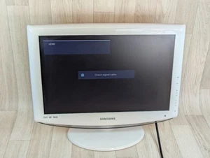 Samsung LE19R86WD 19” HD Ready Television TV No Remote Control - White Vgc - Picture 1 of 11