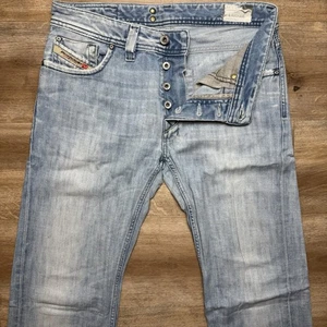 Diesel Jeans Men 28 (Fits 30x34) Blue Larkee Straight Leg Light Wash 008GI Y2K - Picture 1 of 14