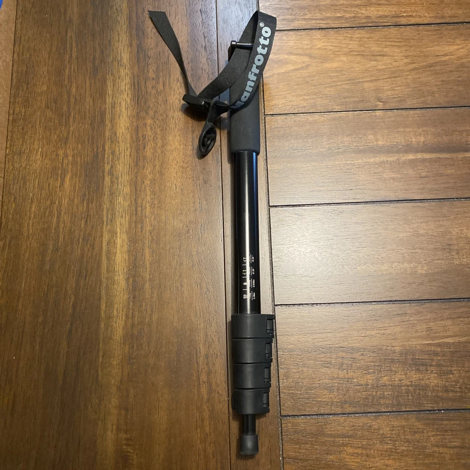 Manfrotto MMC3-01M 5 Section Compact Aluminum Camera Monopod extends to 57.3" - Image 1 of 1