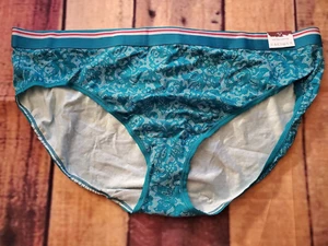 NWT - Cacique - Cotton Hipster - 26 / 28 - Green / Gray / Red - Picture 1 of 2