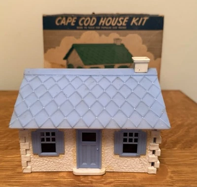 Plasticville #HP-9  Cape Cod  House - Blue & White (O/S Scale) - Complete/Boxed - Image 1 of 4