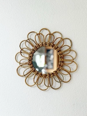 Espejo de flores de bambú tejido boho Foto 1 de 4