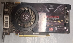 ATI Eyefinity Radeon HD 5770 with 5 mini display ports - Picture 1 of 3