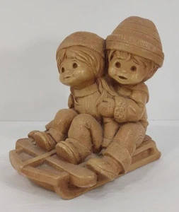 Estatuilla de colección Fannykins Slippin N Slidin niña y niño trineo estatua - Imagen 1 de 10