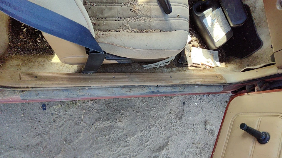 1985 Pontiac Sunbird Passenger Right Lower Sill Step Moulding Trim Panel Oem Tan - Image 1 of 4