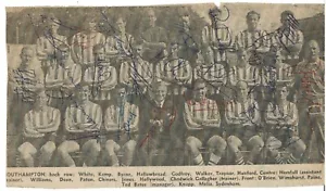 SOUTHAMPTON 1965/66 Squad signed Newspaper Photo TED BATES TERRY PAINE - Picture 1 of 1