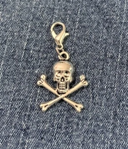 Skull Tibetan Silver Charm Bracelet Scrapbook 5/8x4/8" Halloween Gothic - Picture 1 of 5