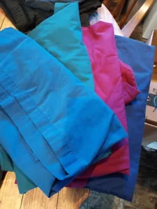 Great Deal DISCOUNTED -4 pc LOT - sz 4x unisex scrub tops - Picture 1 of 1