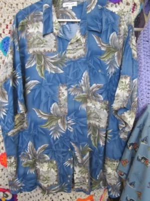 Camisa Hawaiana XXL Vintage Azul Crema Cajas Hierba Cabañas Bambú Pierre Cardin Foto 1 de 4