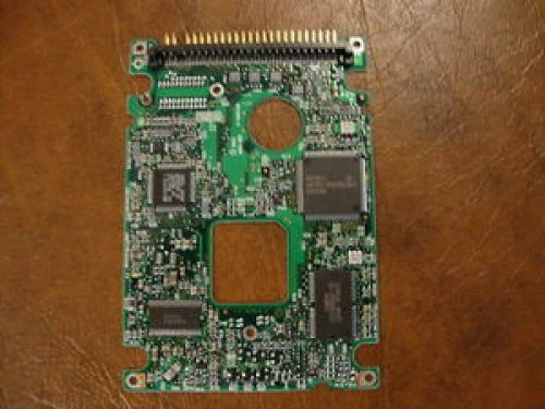 IBM  DCXA-210000 MLC:F22066 PN: 21L9590 (25L2495 F22064_)  10.05gb 2.5" IDE PCB - Image 1 of 1