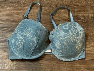 Sujetador con aros de encaje verde azulado Demi forrado Victorias Secret talla 34D Foto 1 de 4