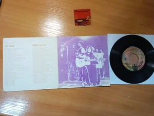 MELANIE - RUBY TUESDAY & CAROLINA IN MY MIND gatefold vinyl single from Portugal - Picture 1 of 3