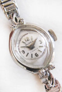 Nice Vintage Buren Ladies 17 Jewel Diamond Chip Watch - Runs Great - Picture 1 of 3