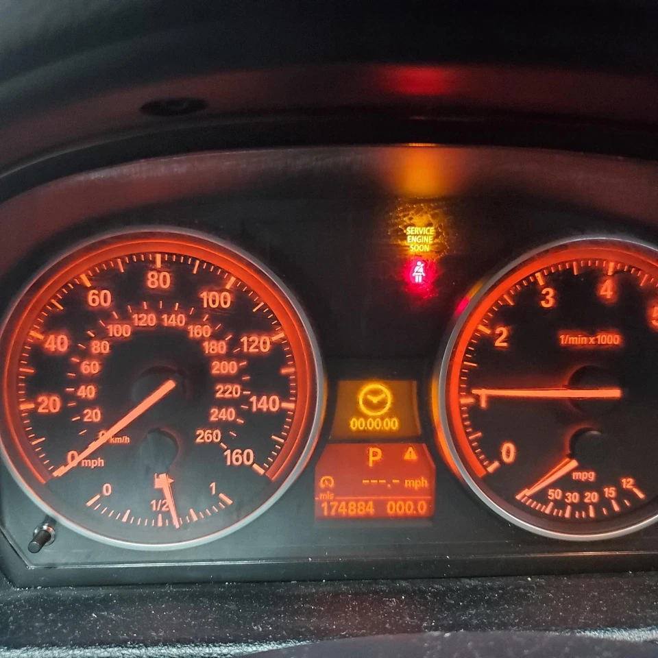 Velocímetro BMW X1 (cluster), 2.0L, AWD, MPH 13 14 15 Foto 1 de 1