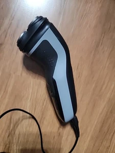 Philips Norelco Series 2000 Electric Shaver + Charger Very Clean Checked Works - Picture 1 of 7