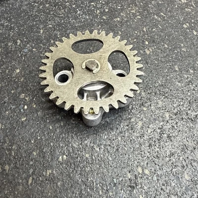 03 Conjunto de bomba de aceite Yamaha TTR 125 OEM 2000-2007 5AP-13300-00-00 Foto 1 de 4