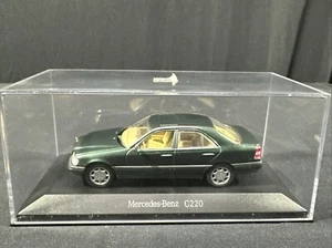 Minichamps Paul's Model Art Mercedes Benz C220 1:43 Green Diecast Car - Picture 1 of 16