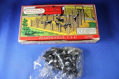 O/S - Plasticville - #1623 Cattle Loading Pen - Cows ONLY =Factory Sealed Bag - Image 1 of 4