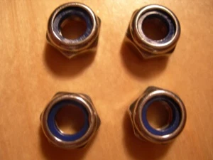 1/4", 5/16" A2 Edelstahl Sechskant NYLOC Muttern - Bild 1 von 1