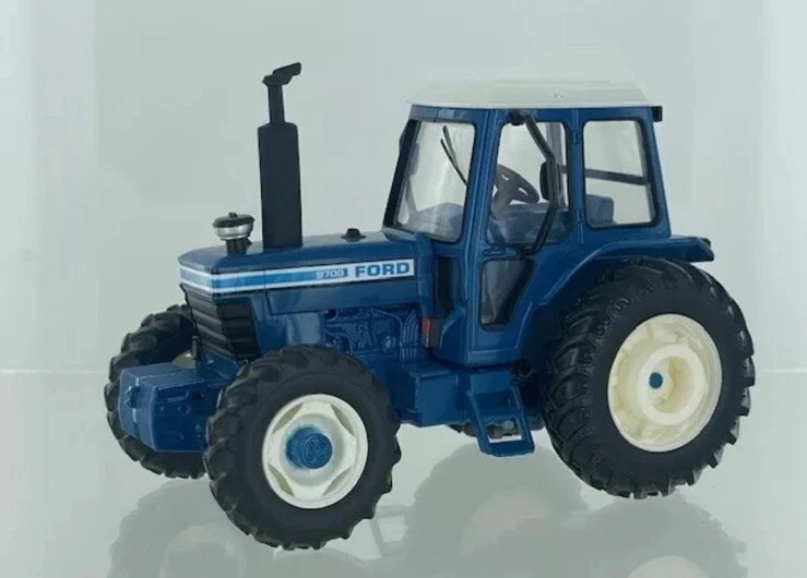 43410 Britains Ford 9700 tractor 1:32 scale New Sealed BOX Limited Edition - Image 1 of 1