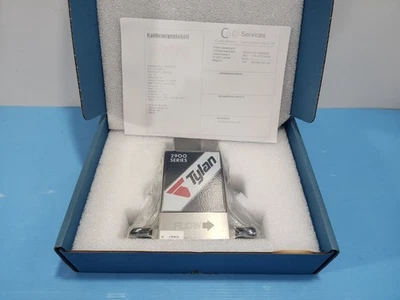 Tylan FC-2900V Mass Flow Controller 10SLPM Gas: N2 5SLM - Image 1 of 4