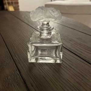 Lead Crystal Perfume Bottle with Floral Rose Frosted Stopper - Picture 1 of 8