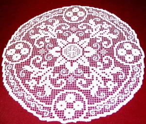 NAPPERON  FILET BRODE MAIN ROND DE 40 BLANC** - Picture 1 of 1