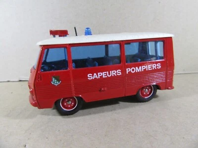 957T Vintage 1976 Solido 355 France Peugeot J7 Af 75 Firefighters 1:50 - Image 1 of 4