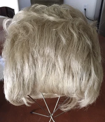 Peluca Estetica Designs color fácil R16 usada Foto 1 de 4