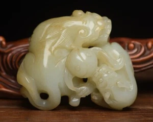 Exquisite Hetian Jade Nephrite Hand-carved Dragon PiXiu Beast Statue Pendant - Picture 1 of 9