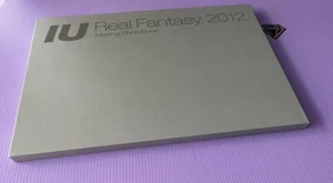 IU Lee 2012 Real Fantasy Concerto Ufficiale Fotolibro Attore K-pop Cantante - Foto 1 di 7
