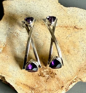 LILLY BARRACK Sterling Silver Lavender & Amethyst CZ Curved X Pierced Earrings - Picture 1 of 8