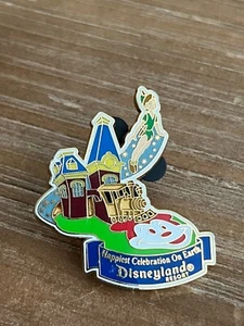 2005 DISNEYLAND RESORT "HAPPIEST CELEBRATION ON EARTH" PIN - Picture 1 of 2