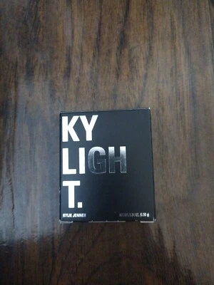 Kylie Jenner KYLIGHTER Pressed illuminating powder ICE ME OUT .34oz Full Sz NIB - Image 1 of 4