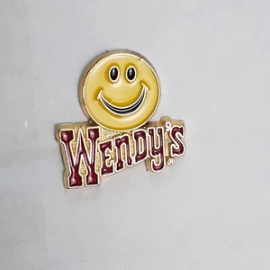 Vintage gestanzte Emaille Wendy's Restaurant Smiley Gesicht Anstecknadel - Bild 1 von 4