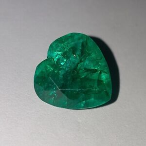 Loose Gemstone 7.77 Ct Natural Green Emerald Certified Transparent Colombian Gem